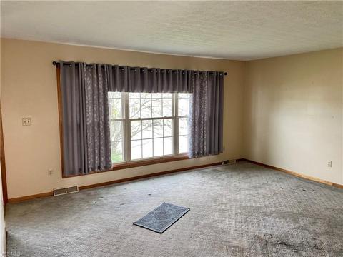 728 N 3rd St, Dennison, OH 44621 photo 4