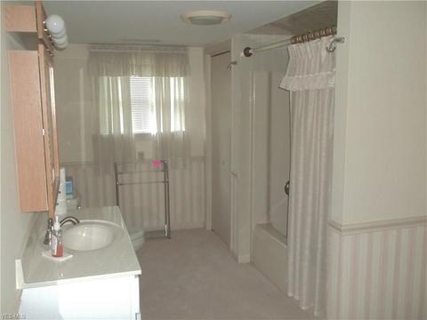 218 E 12th St, Dover, OH 44622 photo 33