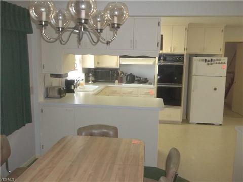 218 E 12th St, Dover, OH 44622 photo 16