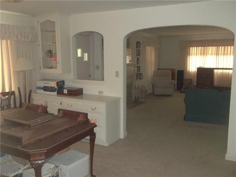 218 E 12th St, Dover, OH 44622 photo 11