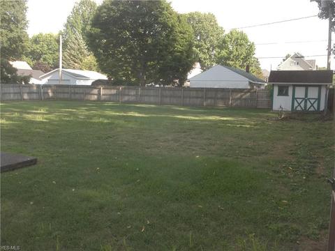 218 E 12th St, Dover, OH 44622 photo 5