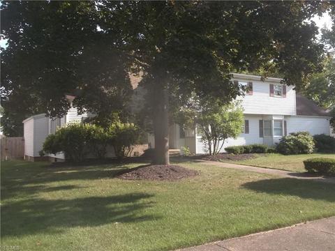218 E 12th St, Dover, OH 44622 photo 3