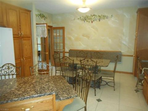 108 Forest Creek Dr, Struthers, OH 44471 photo 8