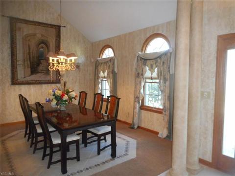 108 Forest Creek Dr, Struthers, OH 44471 photo 9