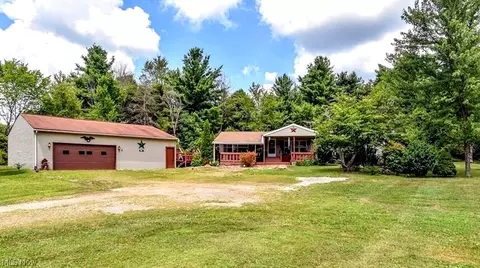 8192 Thomas Rd, Lisbon, OH 44432 photo 1