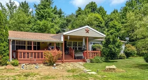 8192 Thomas Rd, Lisbon, OH 44432 photo 2