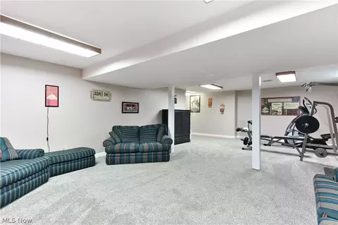 300 Bennington Dr, Sebring, OH 44672 photo 23