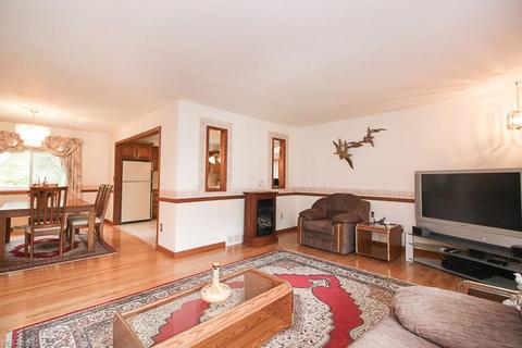 5400 Sandy Hook Dr, Parma, OH 44134 photo 10