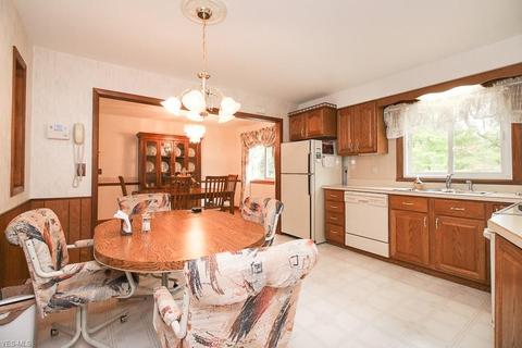 5400 Sandy Hook Dr, Parma, OH 44134 photo 15
