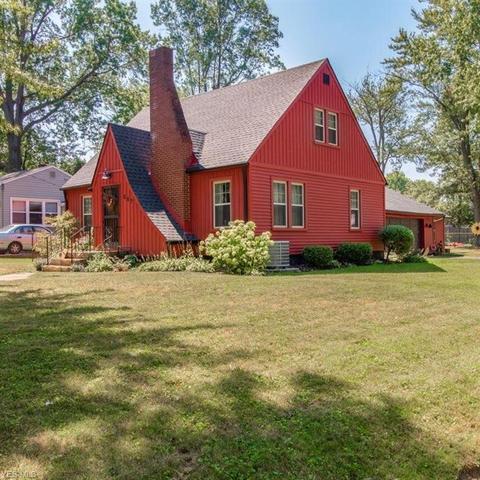 207 Maruba Ave, Ashtabula, OH 44004 photo 2