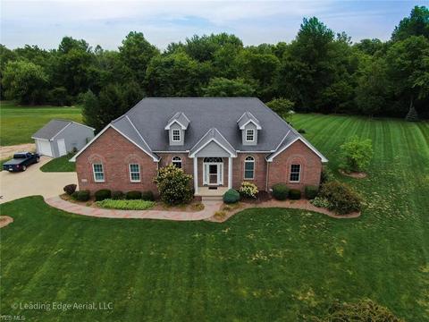 41113 Mills Cir, Lagrange, OH 44050 photo 1