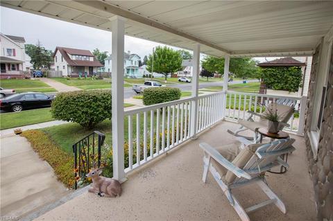 1963 E 30th St, Lorain, OH 44055 photo 3