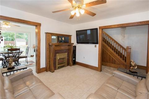 1963 E 30th St, Lorain, OH 44055 photo 8