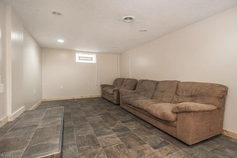 2442 E 35th St, Lorain, OH 44055 photo 24