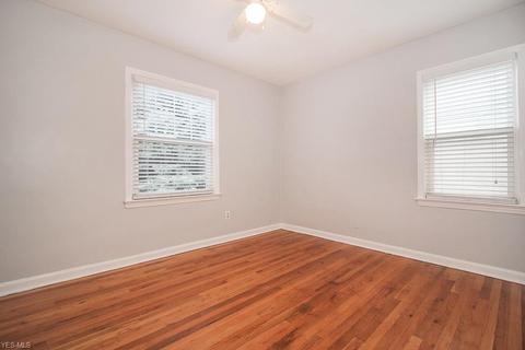 2442 E 35th St, Lorain, OH 44055 photo 14