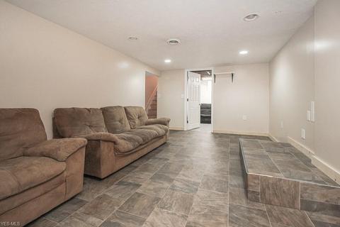 2442 E 35th St, Lorain, OH 44055 photo 25