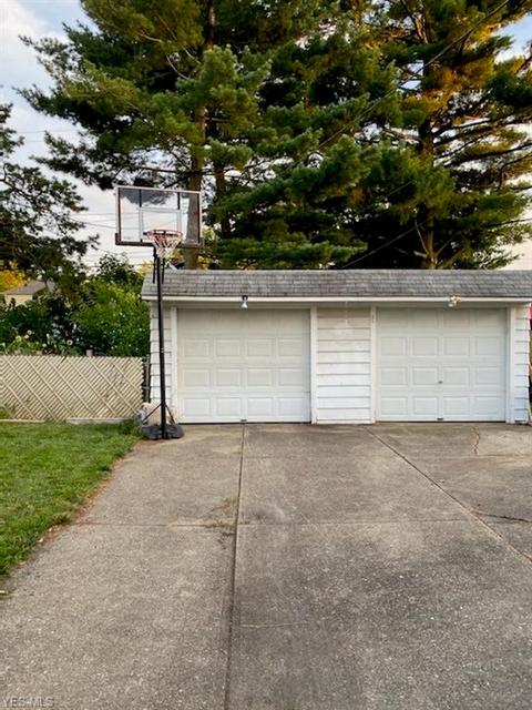 4425 Pershing Ave, Parma, OH 44134 photo 11