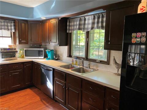 4638 Diane Dr, Ashtabula, OH 44004 photo 6