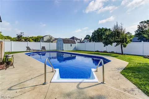 264 Ashland Ave, Elyria, OH 44035 photo 8