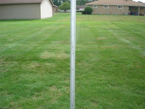 602 W Harvey St, Struthers, OH 44471 photo 14