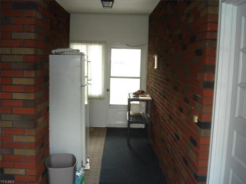 602 W Harvey St, Struthers, OH 44471 photo 12