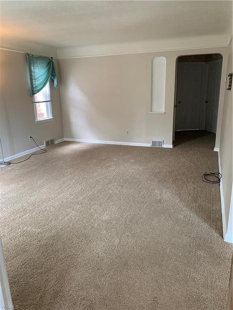 6202 Belmere Dr, Parma, OH 44129 photo 9