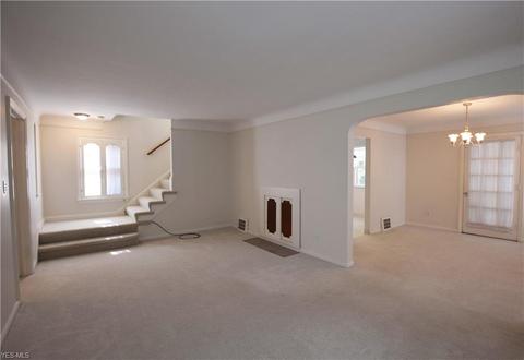 150 E 212th St, Euclid, OH 44123 photo 7