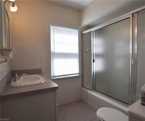 150 E 212th St, Euclid, OH 44123 photo 12