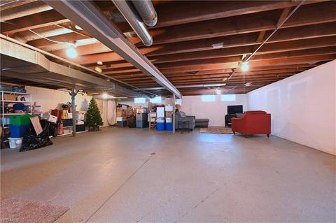 7585 Selwick Dr, Parma, OH 44129 photo 29
