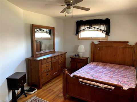 11575 Ronald Dr, Parma, OH 44130 photo 8