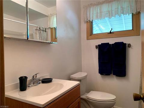 11575 Ronald Dr, Parma, OH 44130 photo 6