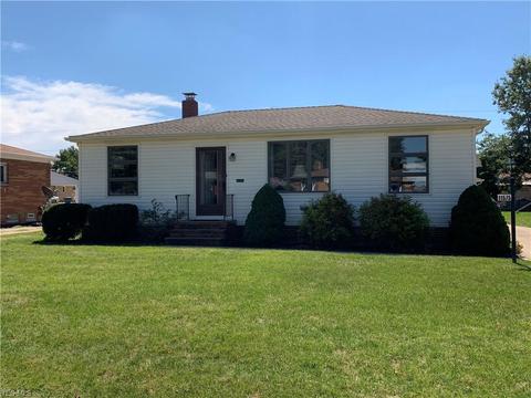 11575 Ronald Dr, Parma, OH 44130 photo 1