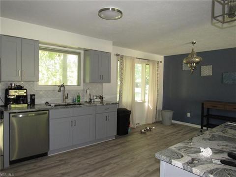 870 E Decker Dr, Seven Hills, OH 44131 photo 9