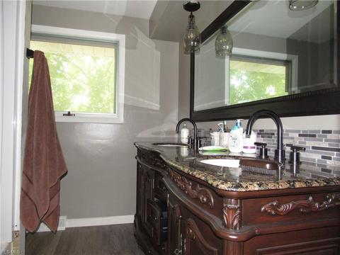 870 E Decker Dr, Seven Hills, OH 44131 photo 14