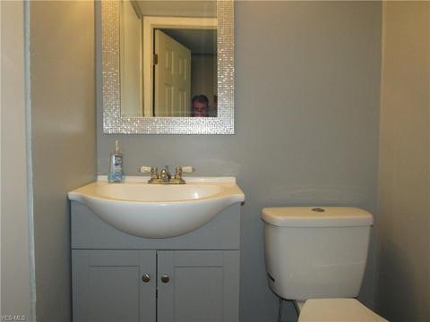 870 E Decker Dr, Seven Hills, OH 44131 photo 10