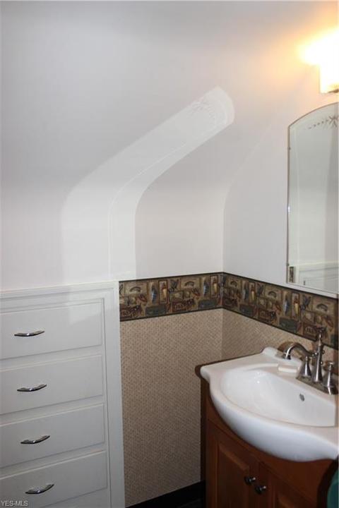 1920 Broad Ave NW, Canton, OH 44708 photo 21