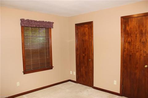1920 Broad Ave NW, Canton, OH 44708 photo 14