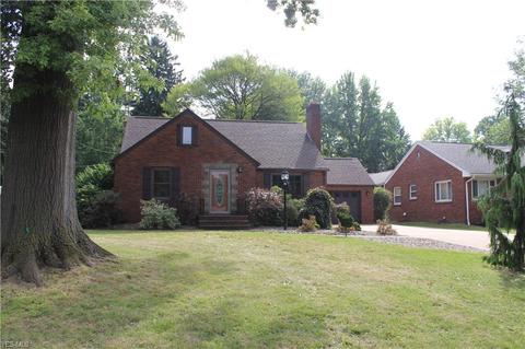 1920 Broad Ave NW, Canton, OH 44708 photo 1