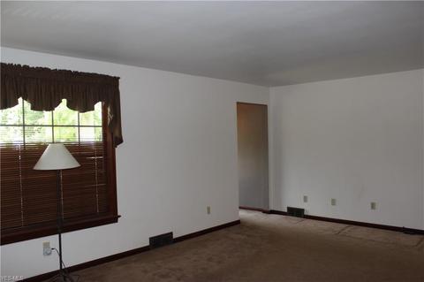 1920 Broad Ave NW, Canton, OH 44708 photo 4
