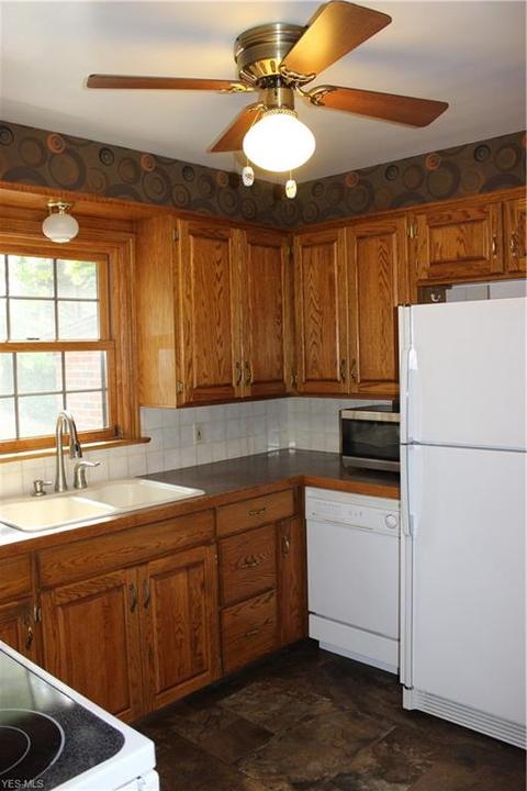 1920 Broad Ave NW, Canton, OH 44708 photo 7