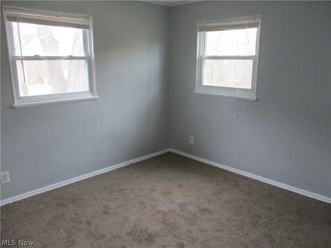1010 Riverside Dr, Elyria, OH 44035 photo 9