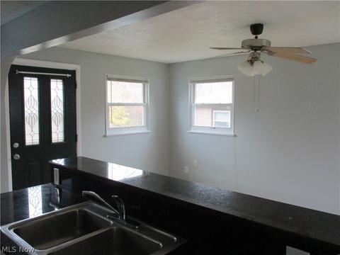 1010 Riverside Dr, Elyria, OH 44035 photo 6