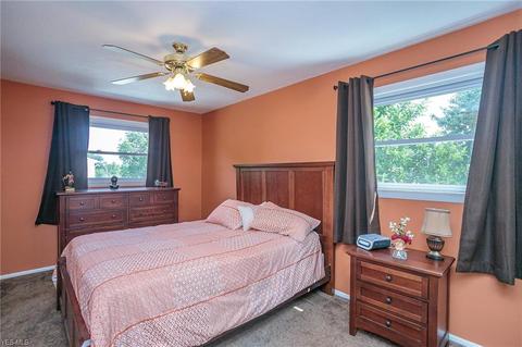 7635 Key West Dr, Parma, OH 44134 photo 22
