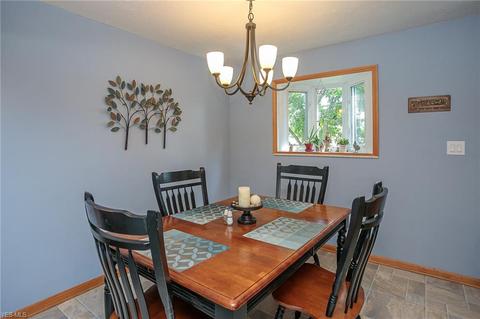 7635 Key West Dr, Parma, OH 44134 photo 6