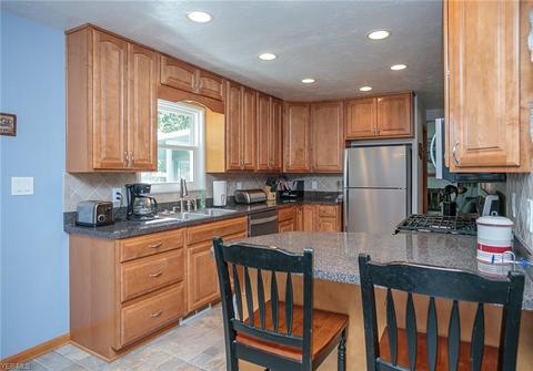 7635 Key West Dr, Parma, OH 44134 photo 8