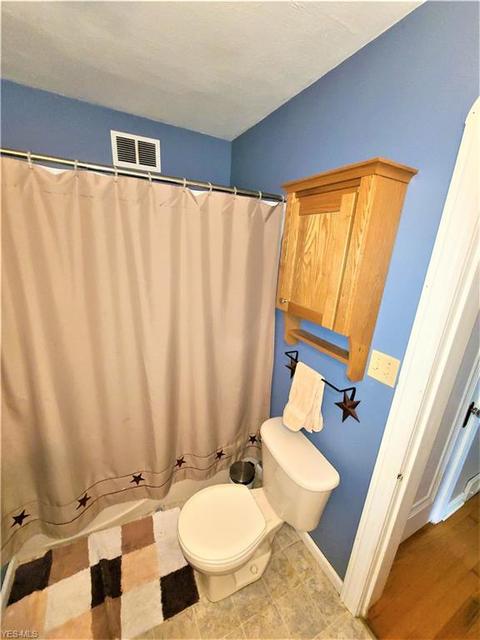 435 11th St, Elyria, OH 44035 photo 6