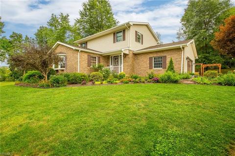 3994 Baum St SE, Canton, OH 44707 photo 1