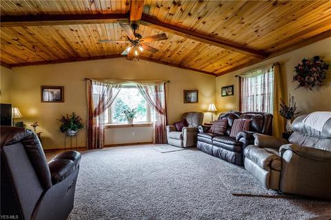 3994 Baum St SE, Canton, OH 44707 photo 8