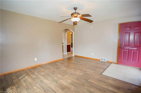 38 Hopewell Dr, Struthers, OH 44471 photo 7