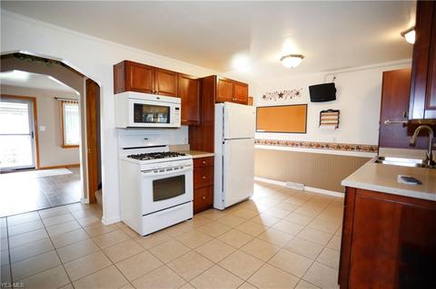 38 Hopewell Dr, Struthers, OH 44471 photo 8
